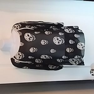 Skull print black and cream blouse